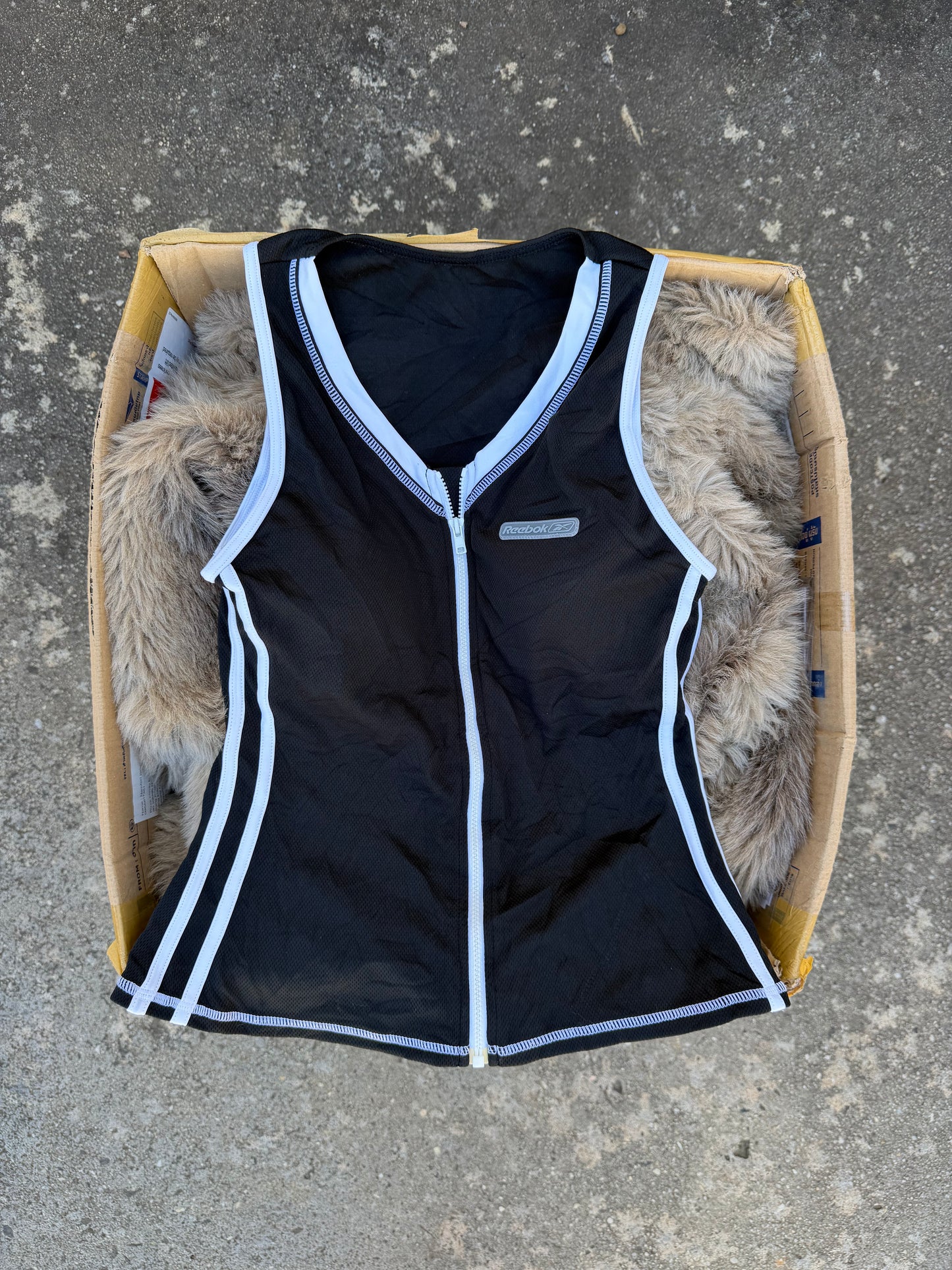 REEBOK black & white lined sport tank ★ Size estimated small