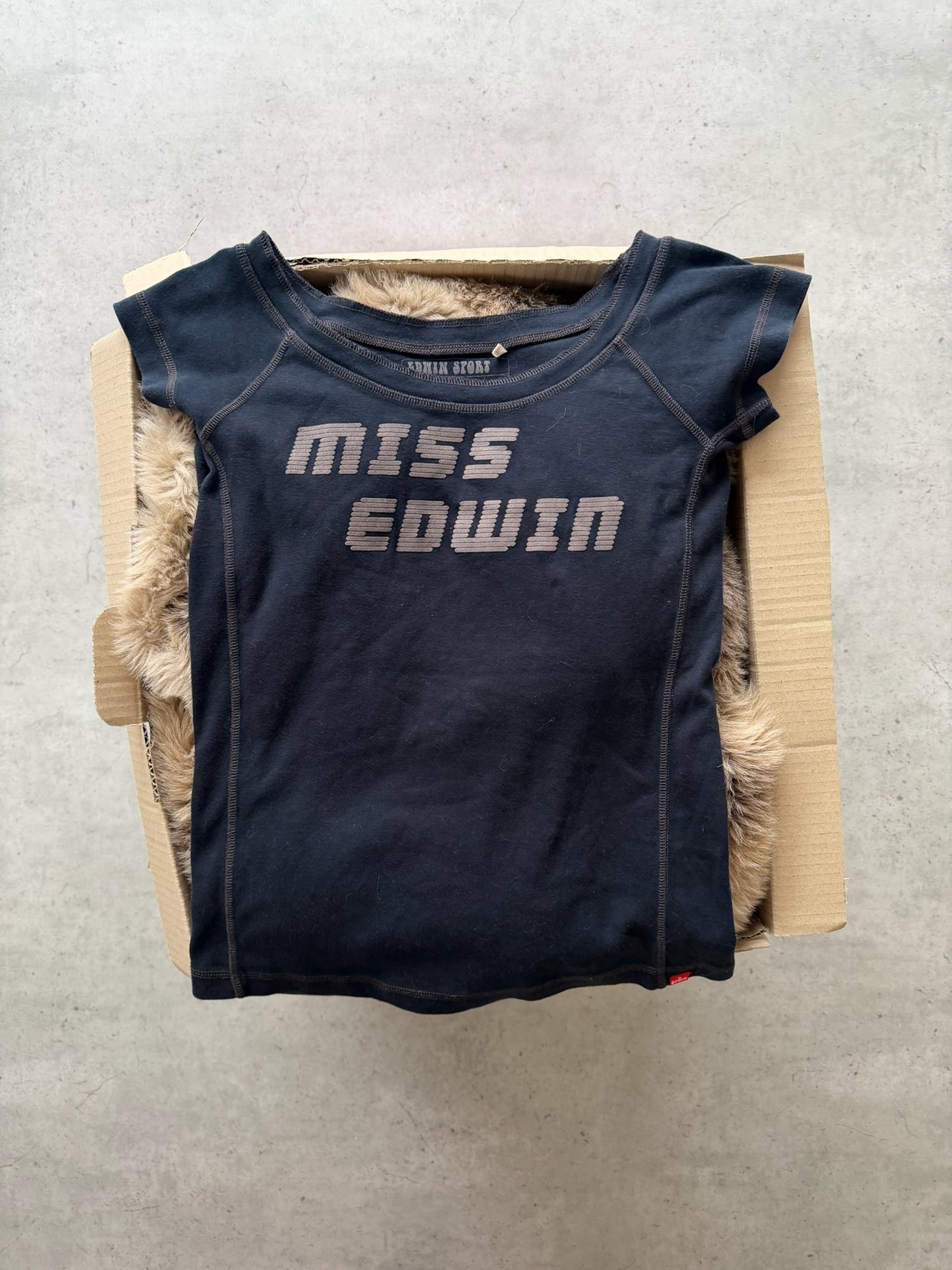 EDWIN SPORT black "miss Edwin" graphic top ★ Size labelled medium