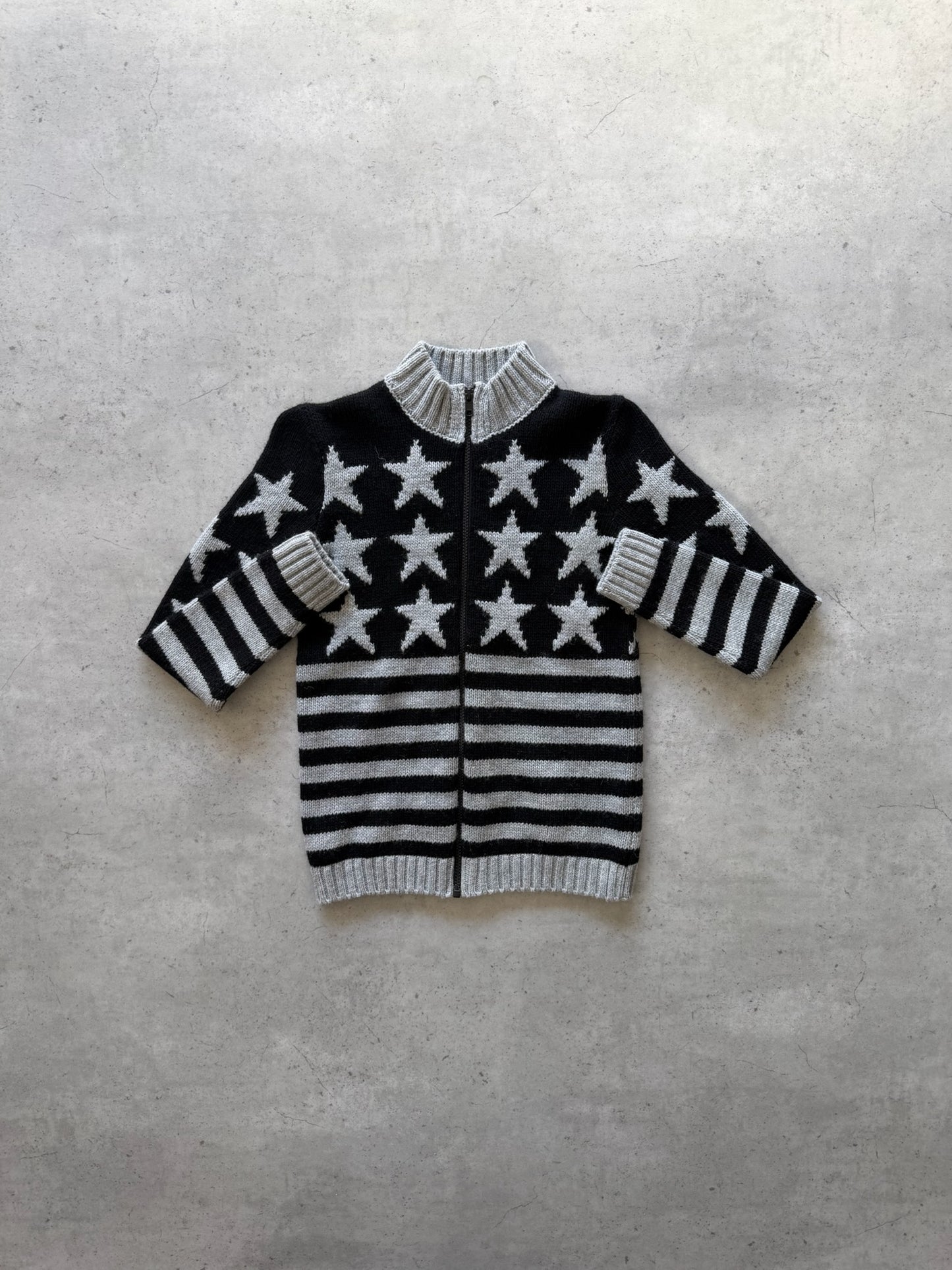 Black + grey stripe/star knit ★ Size est small
