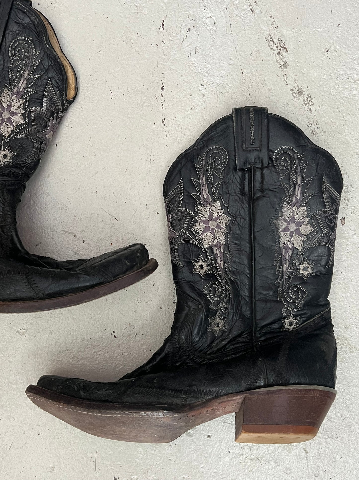 Black floral embroidered cowboy boots ★ 26.5 cm
