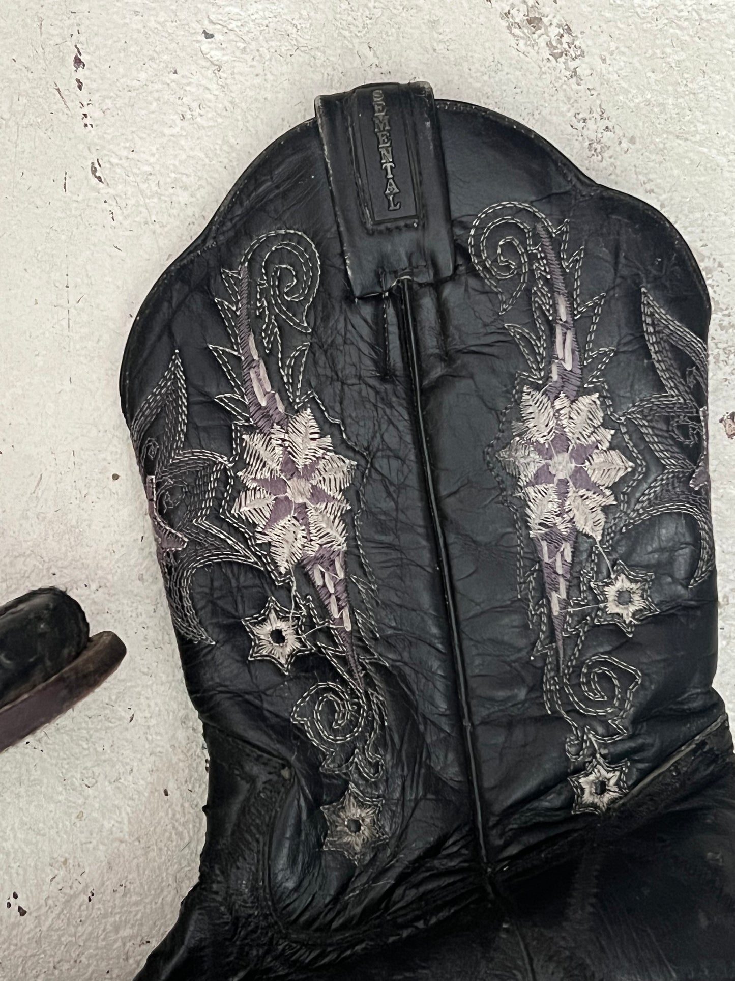 Black floral embroidered cowboy boots ★ 26.5 cm