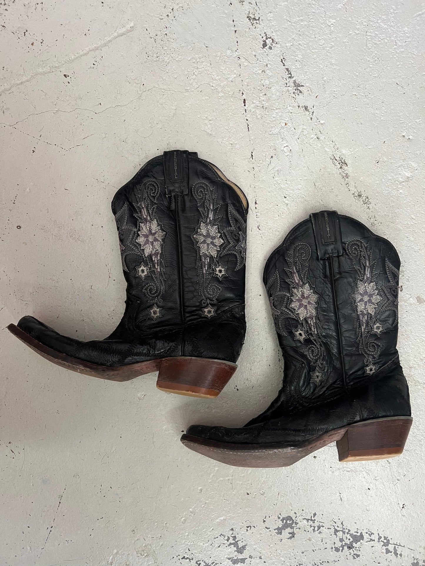 Black floral embroidered cowboy boots ★ 26.5 cm