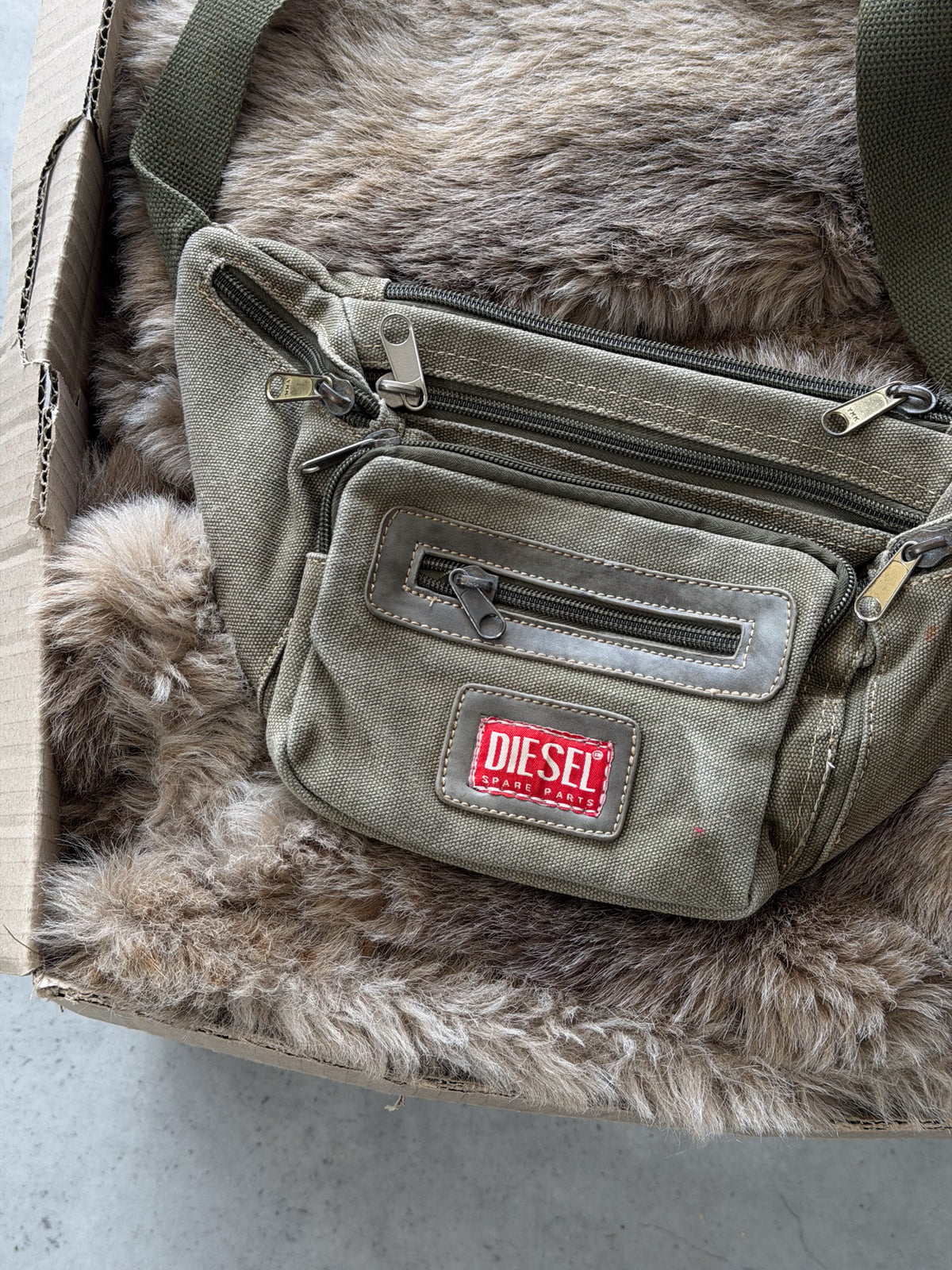 DIESEL khaki crossbody bag ★