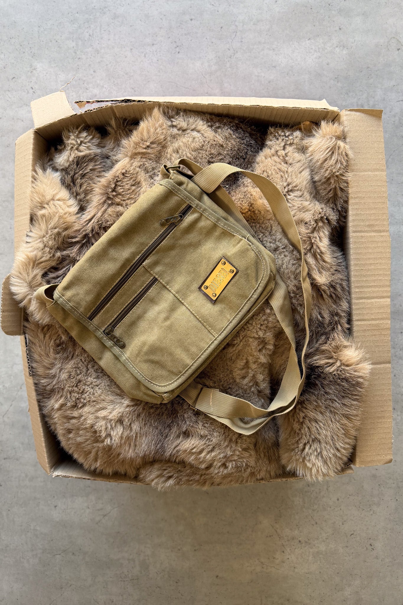 DIESEL khaki satchel bag ★