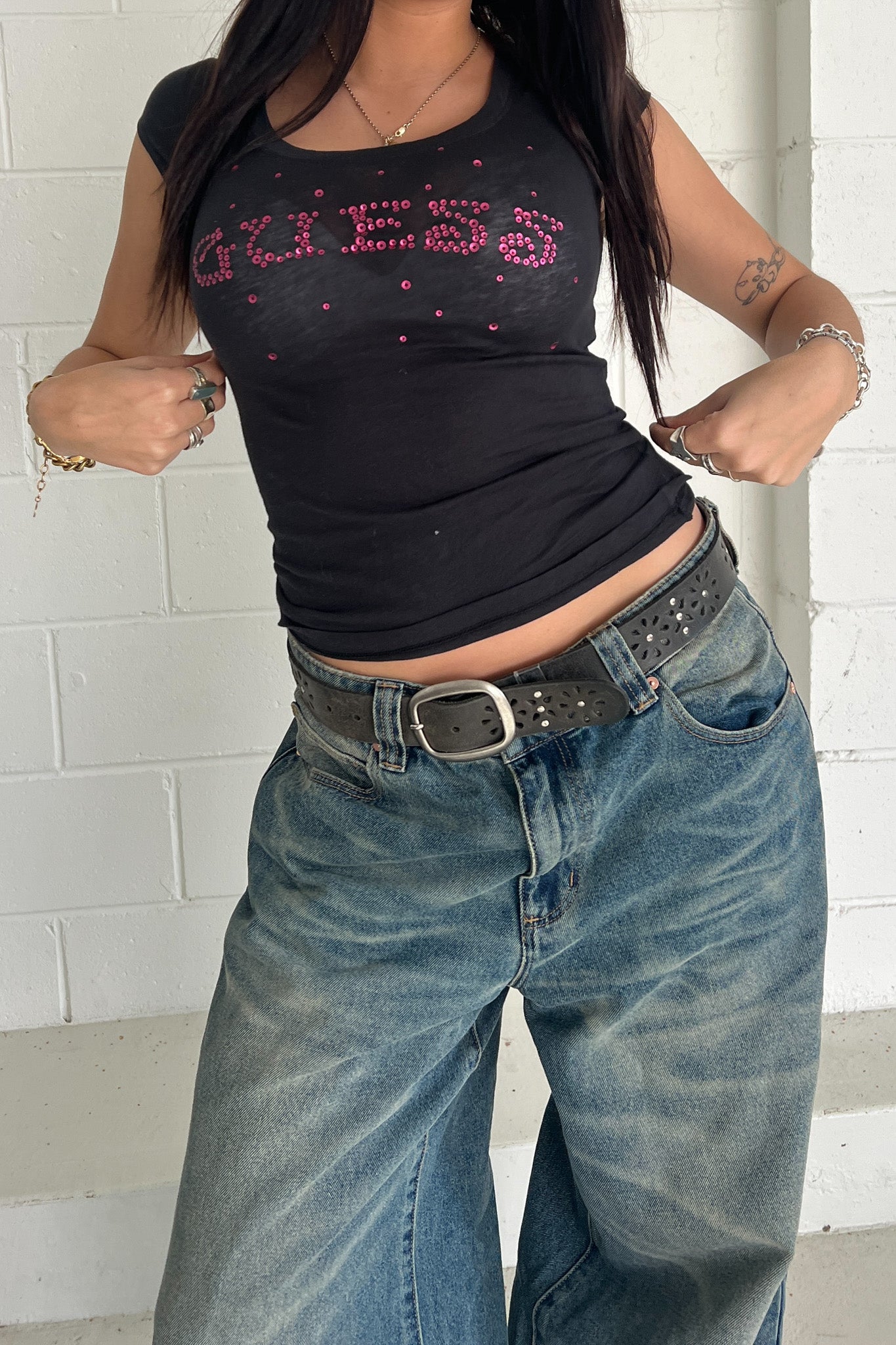 GUESS black & pink fitted tee ★ Size xs