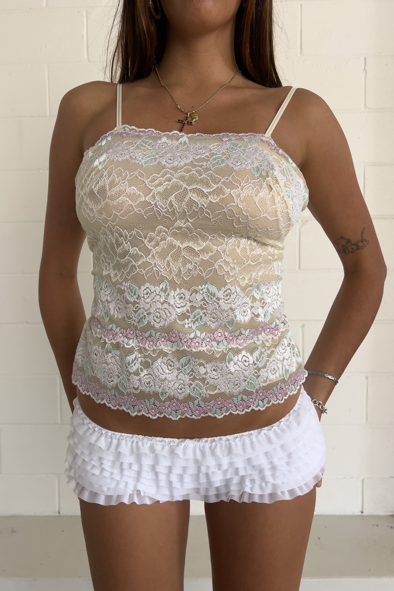 Floral yellow lace cami ★ Size estimated xs - small