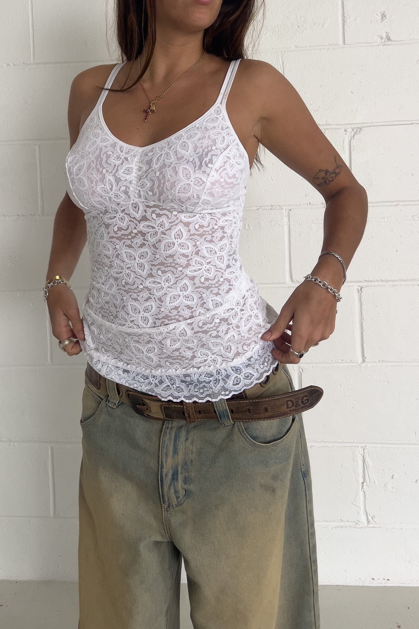 White lace cami ★ Size estimated xs - small