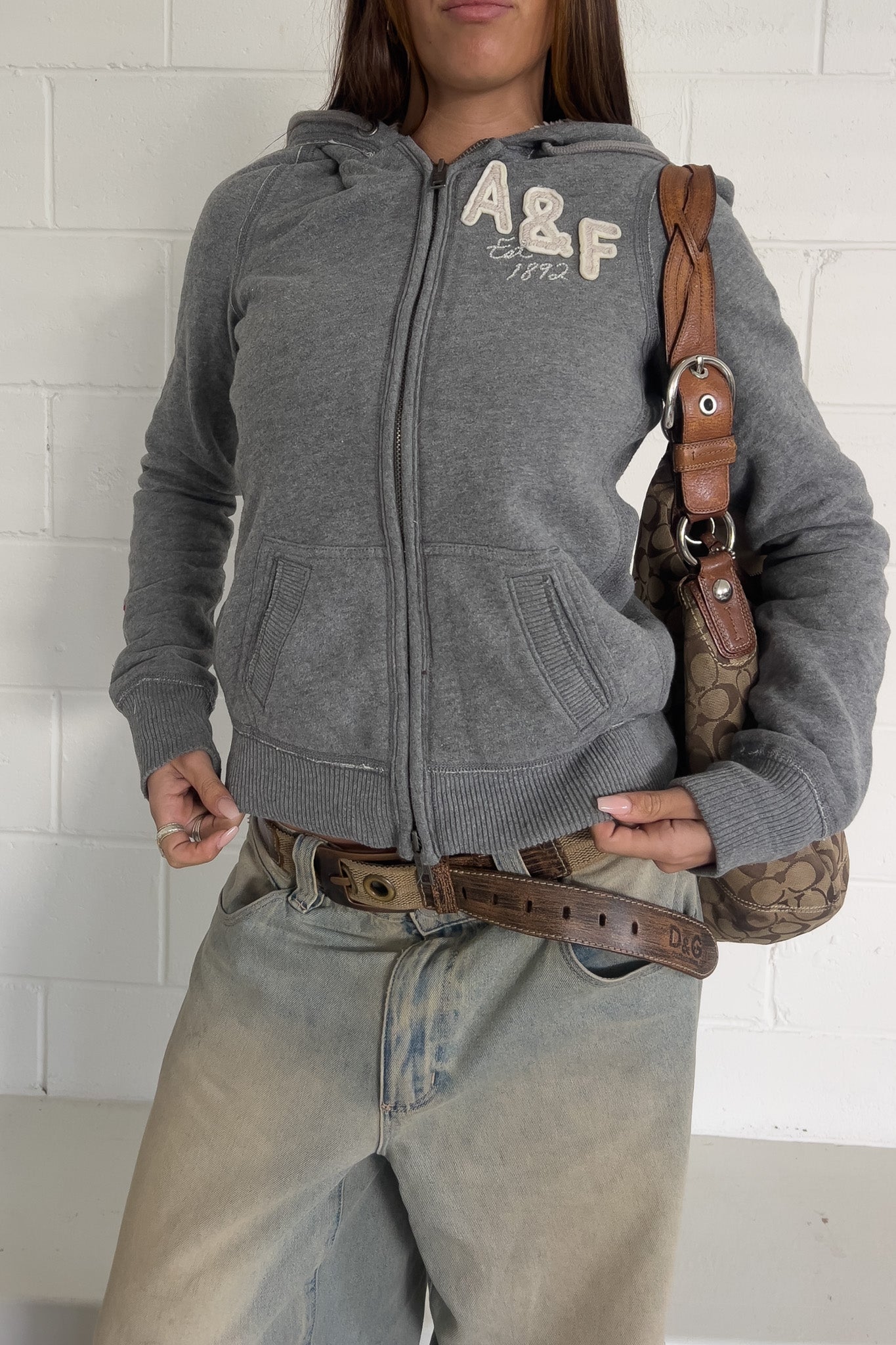 ABERCROMBIE & FITCH dark grey zip up jacket w/ fur lining ★ Size medium