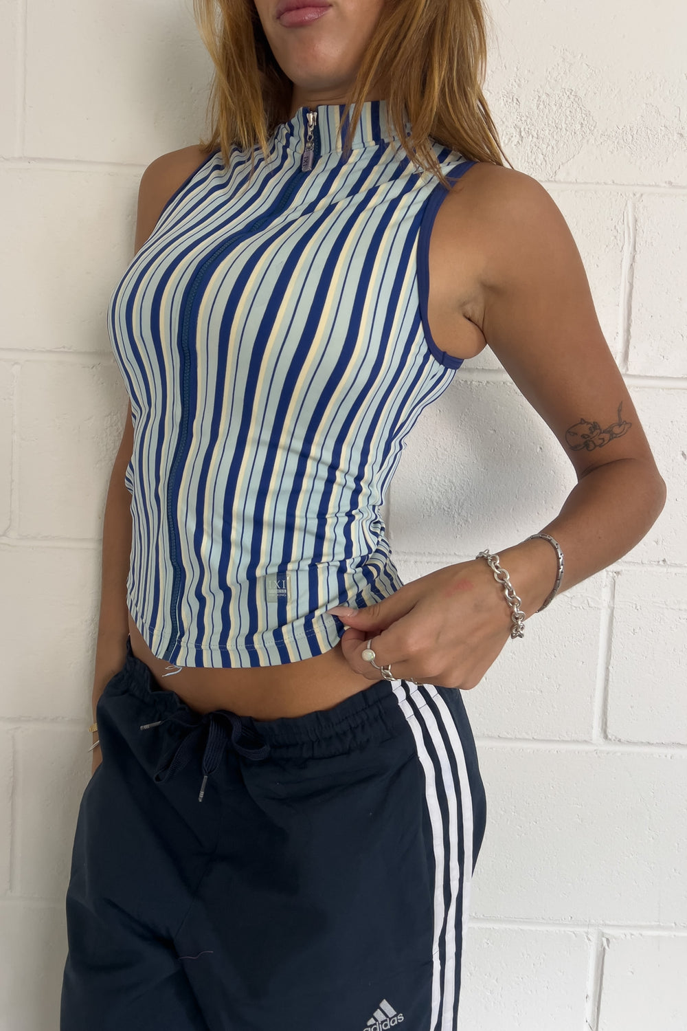 Blue + yellow pinstripe sport tank  ★ Size estimated medium