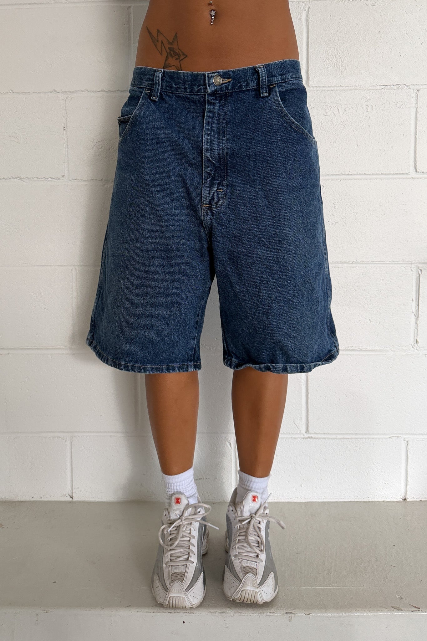 WRANGLER dark denim shorts ★ Estimated medium