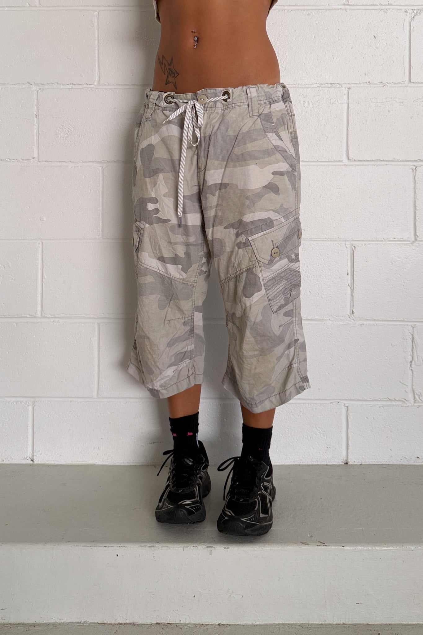 Camo capris ★ One size adjustable waist