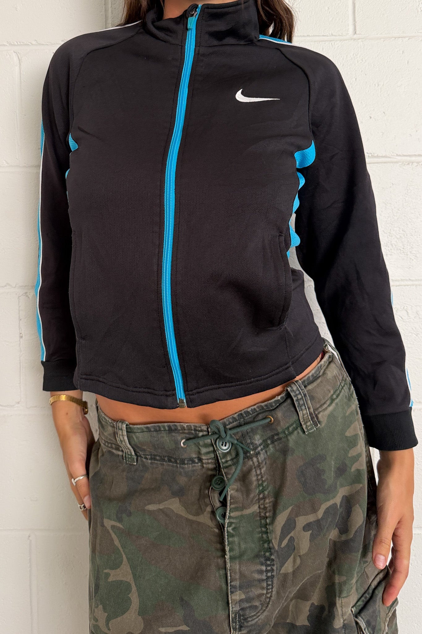 NIKE black + blue track jacket ★ Size medium