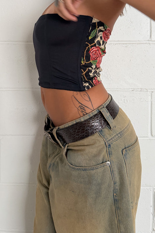 Black skull back corset ★ Size est small
