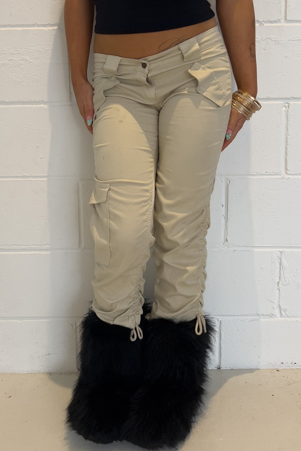 Light beige capris ★ Size labelled small