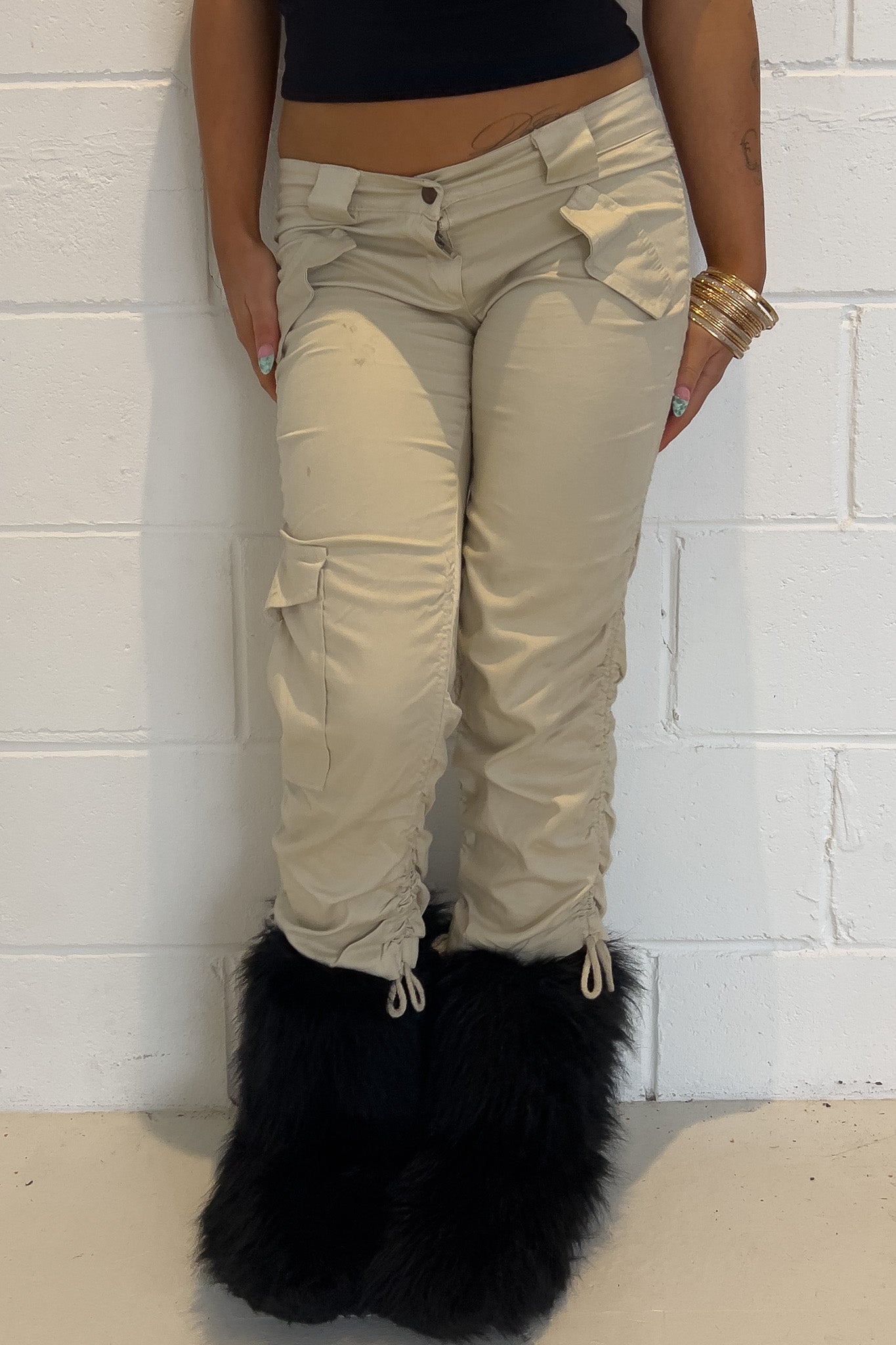Light beige capris ★ Size labelled small