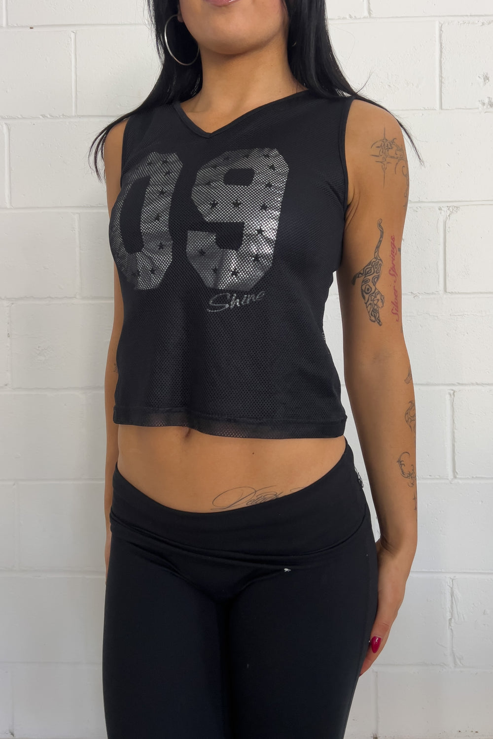 Black "09" + silver graphic tank top ★ Size est medium