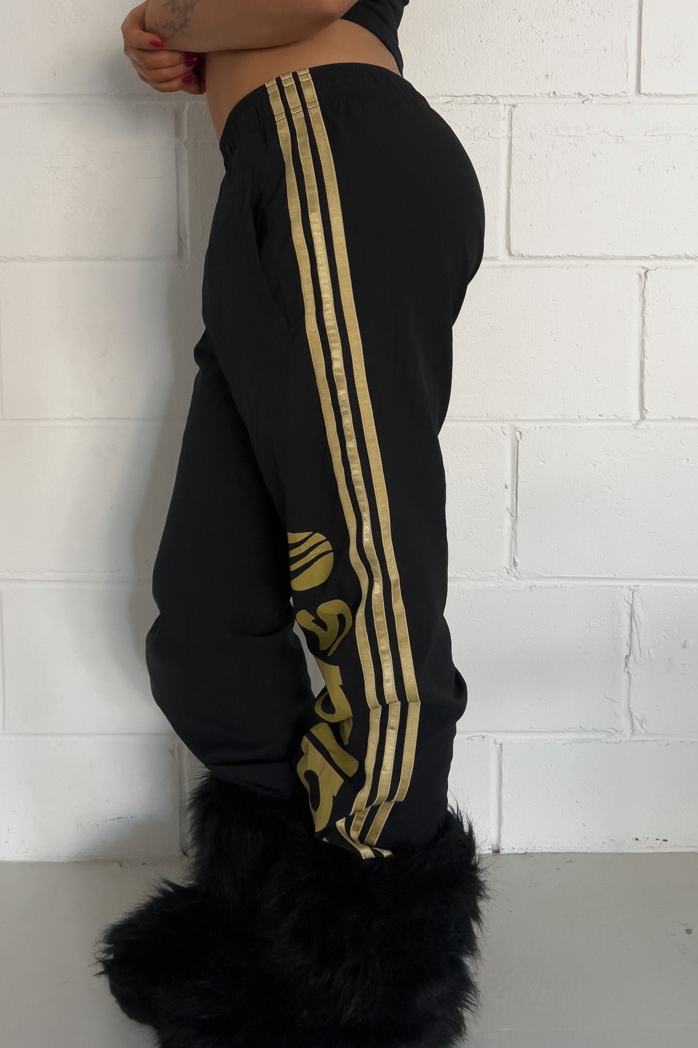 ADIDAS Black + gold track pants ★ Size est small ( drawstrings)