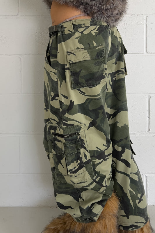 EASIERNCOTTAGE green camo shorts ★ One size (Adjustable drawstring)