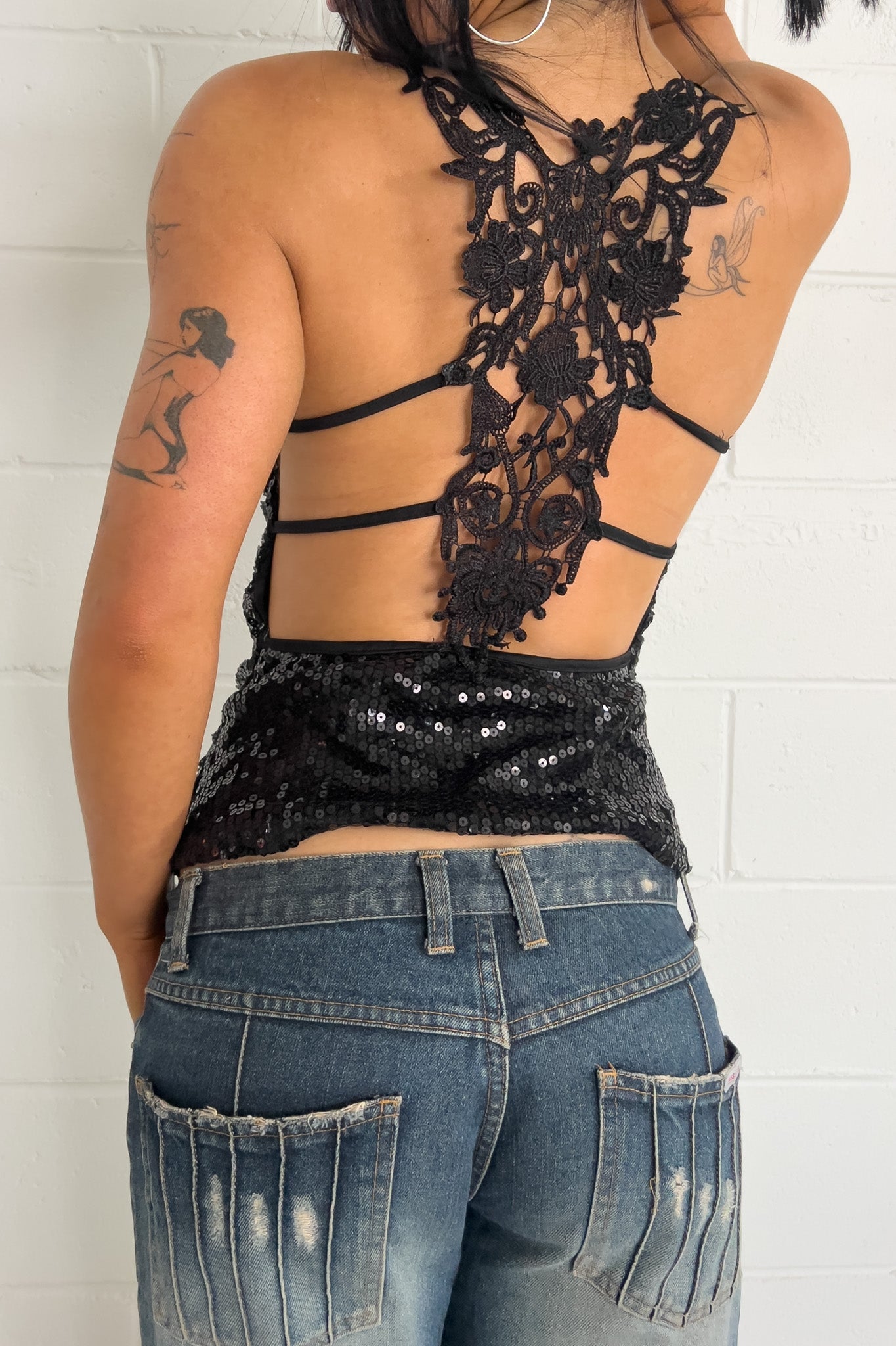 Black sequin v-neck cami ★ Size est small/medium