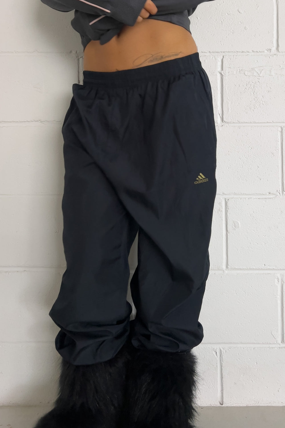 ADIDAS Black + gold track pants ★ Size est small ( drawstrings)