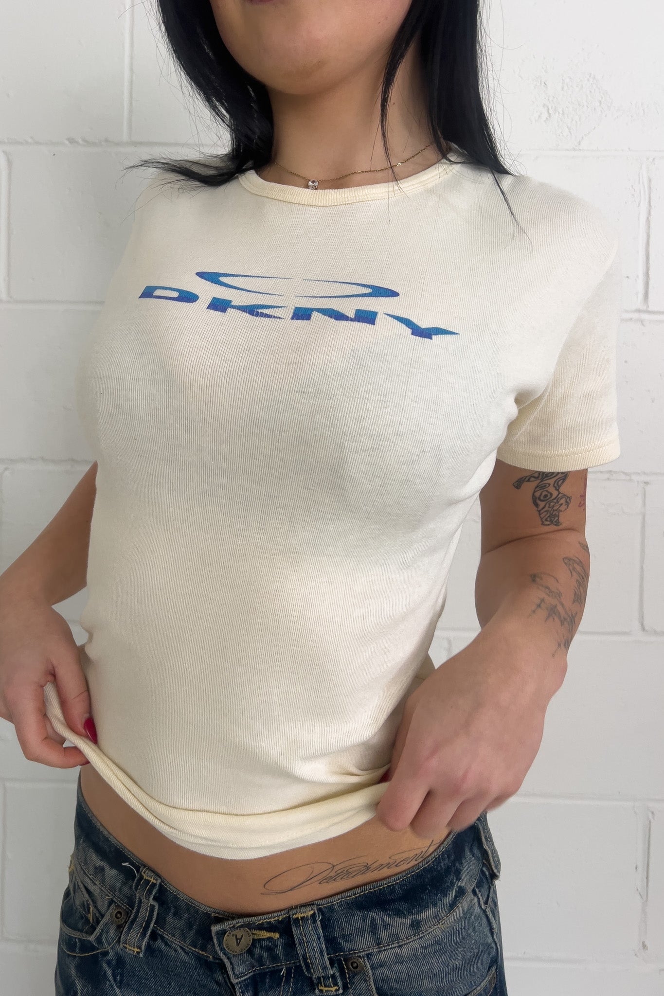 DKNY yellow  tee  ★ Size est large