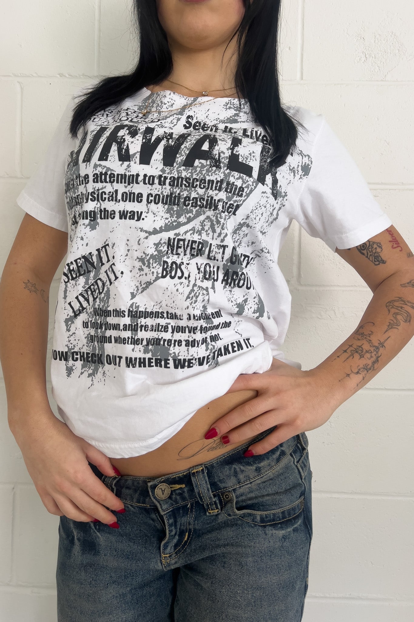 AIR WALK white graphic tee  ★ Size est large
