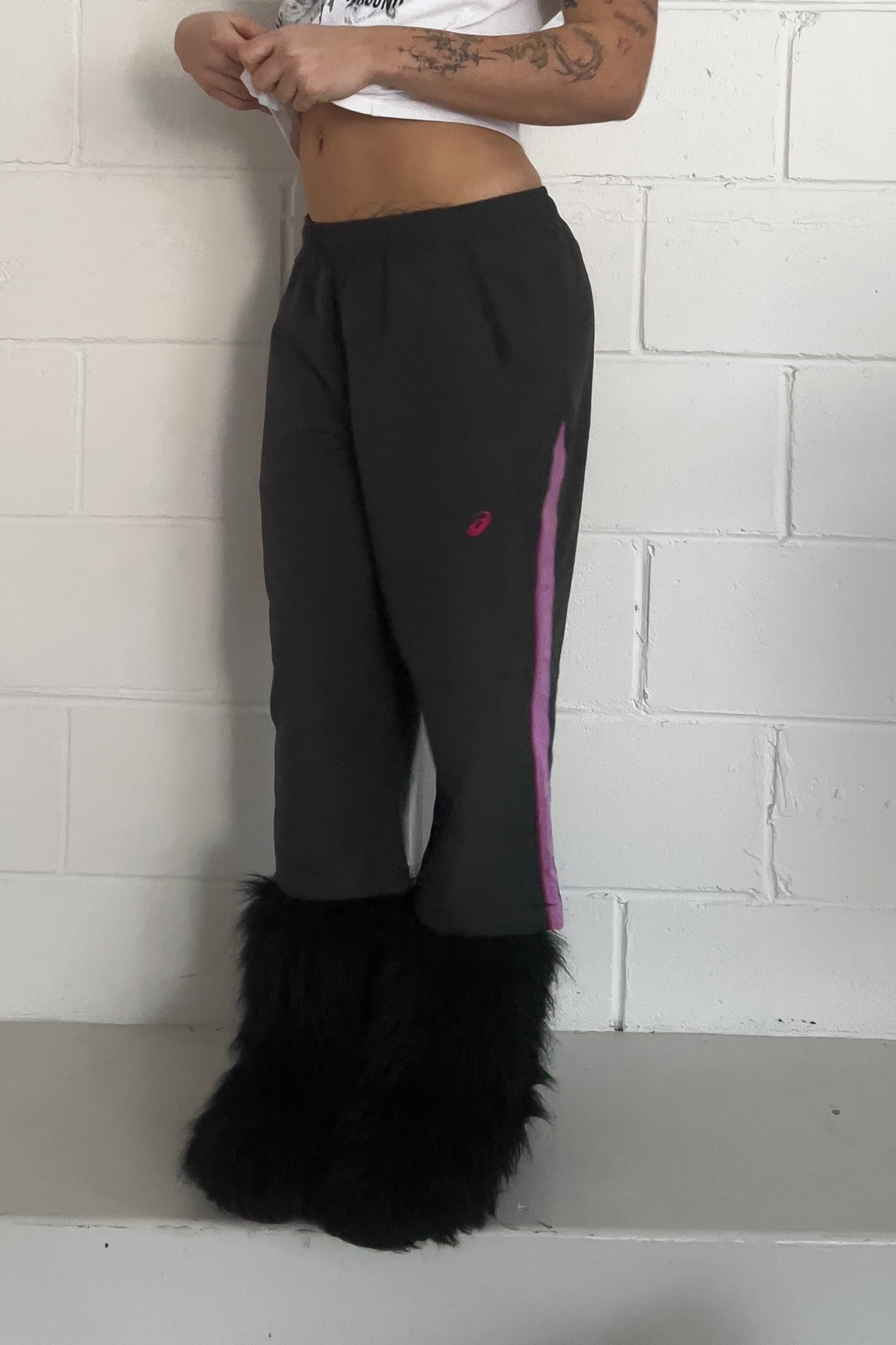 ASICS grey + purple track capris ★ Size est small
