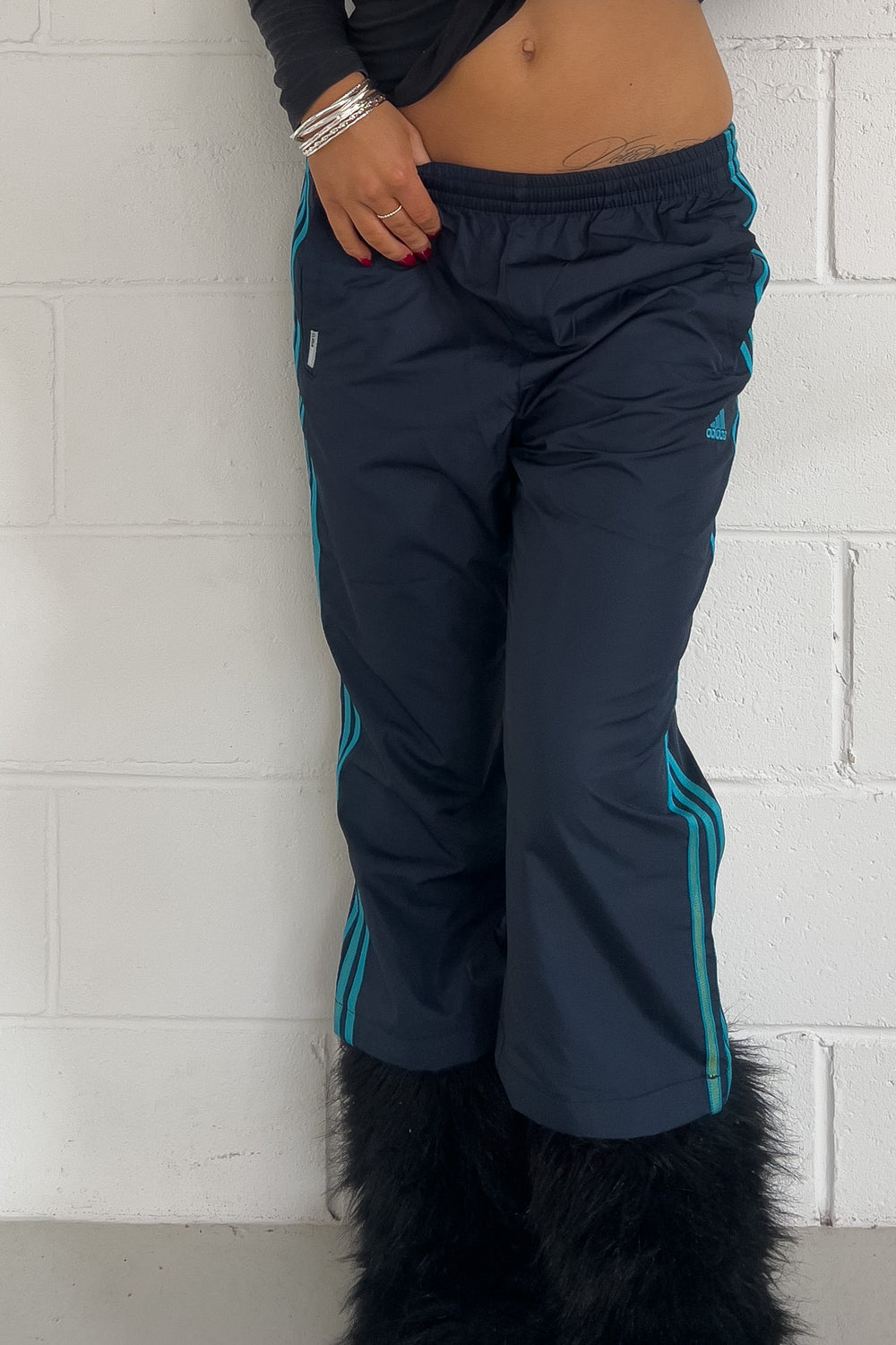 ADIDAS navy + blue capris ★ Size small/medium (with drawstring)