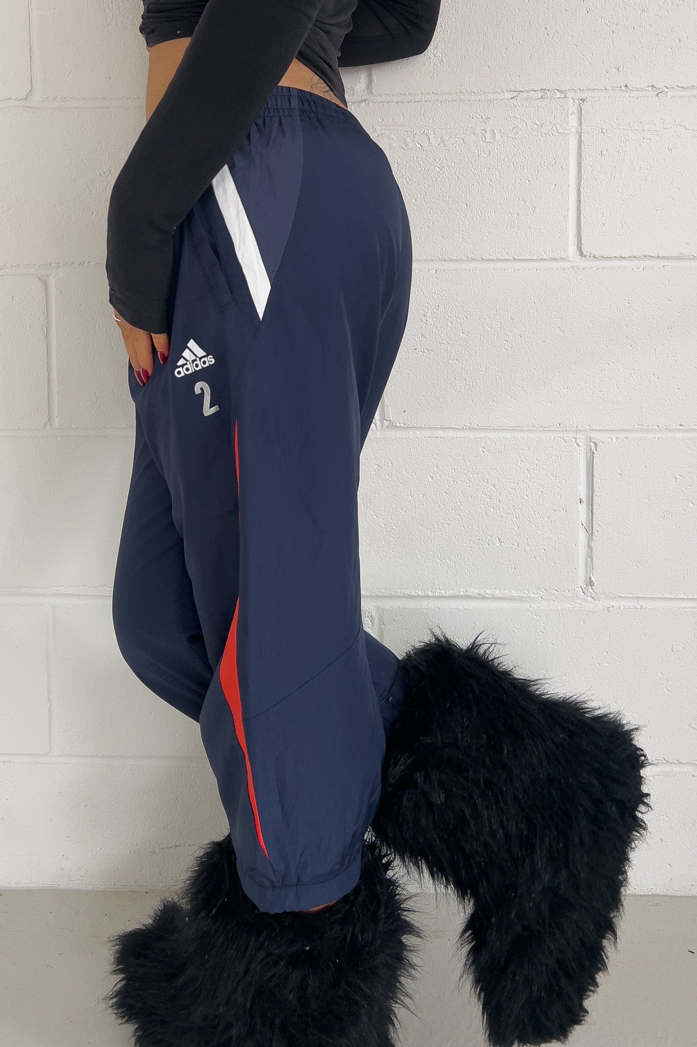 ADIDAS navy + orange "2" track capris ★ Size labelled large