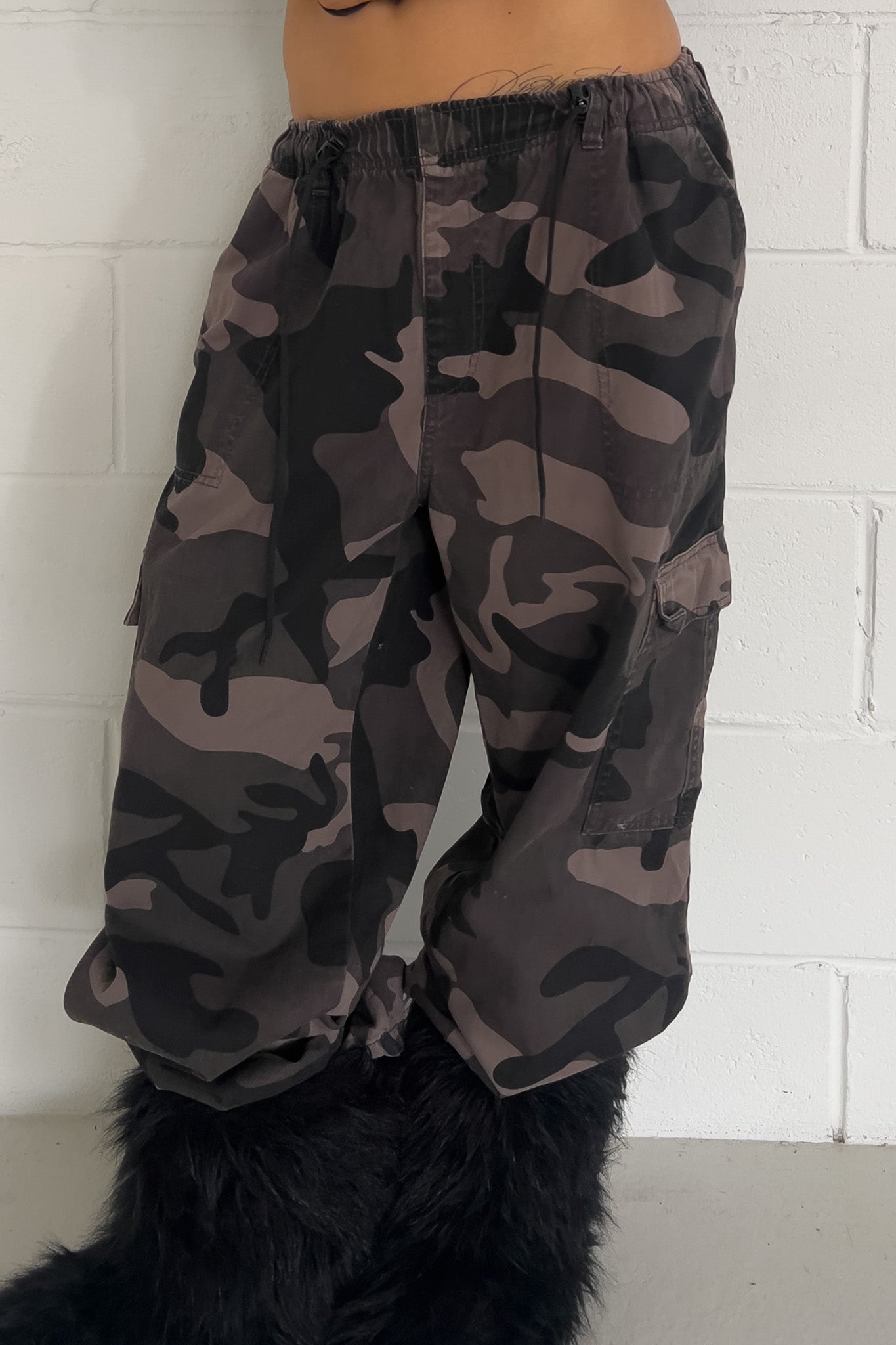 EMERSON camo black pants ★ Size labelled 38 (Adjustable drawstrings)