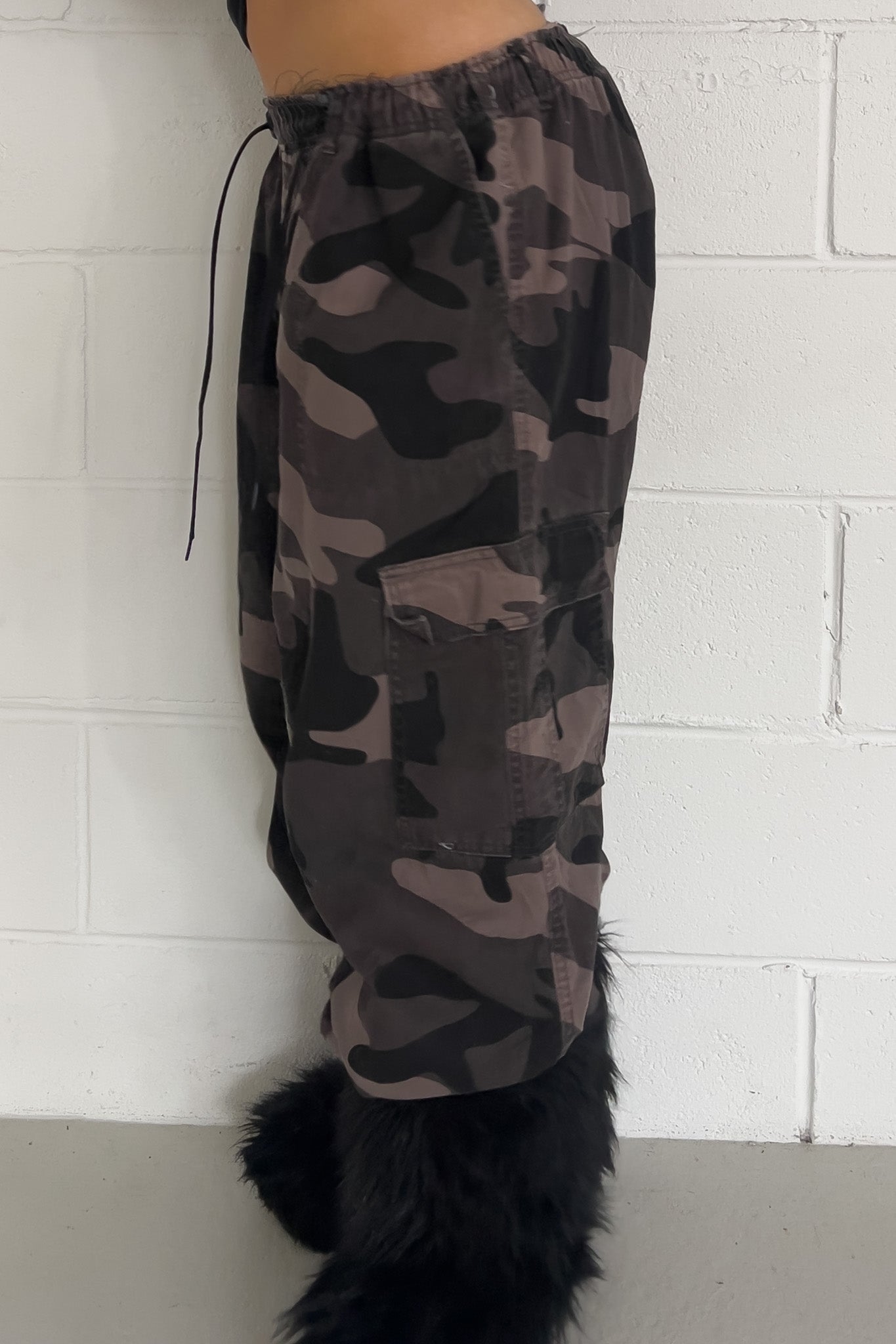 EMERSON camo black pants ★ Size labelled 38 (Adjustable drawstrings)