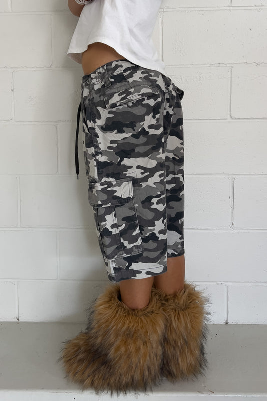 MOUNTAIN RIDGE black + white camo shorts ★ One size (Adjustable drawstring)