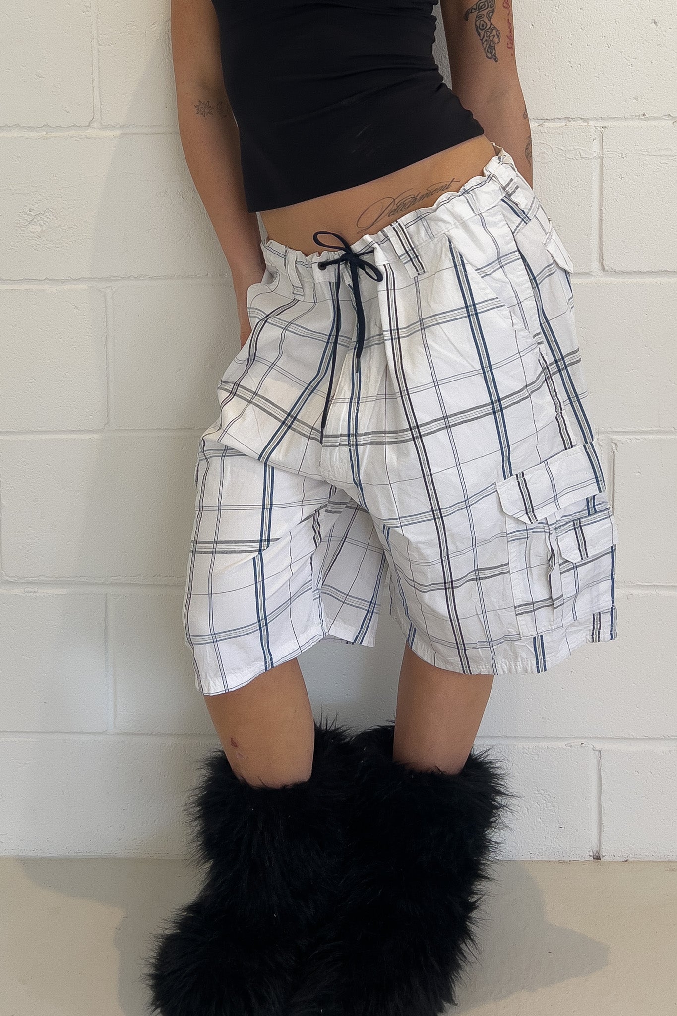 White + blue plaid short ★ One size adjustable waist