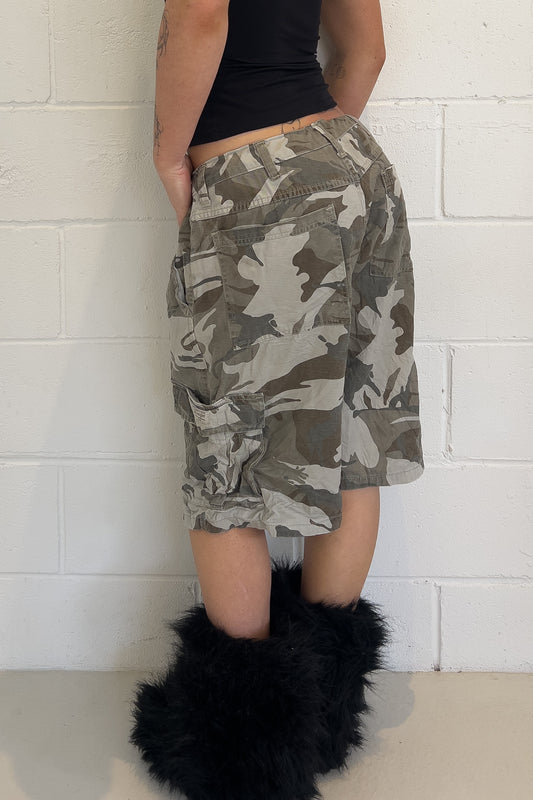 White + green camo shorts ★ One size (Adjustable drawstring)