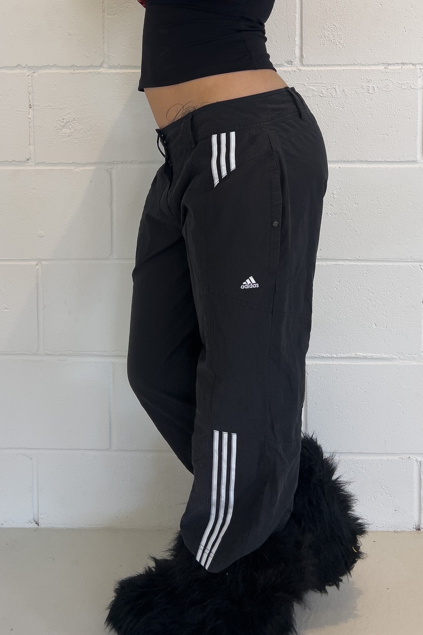 ADIDAS black + white track capris ★ Size labelled medium