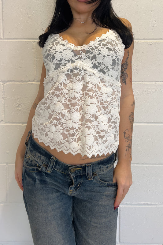 White lace top ★ Size est large