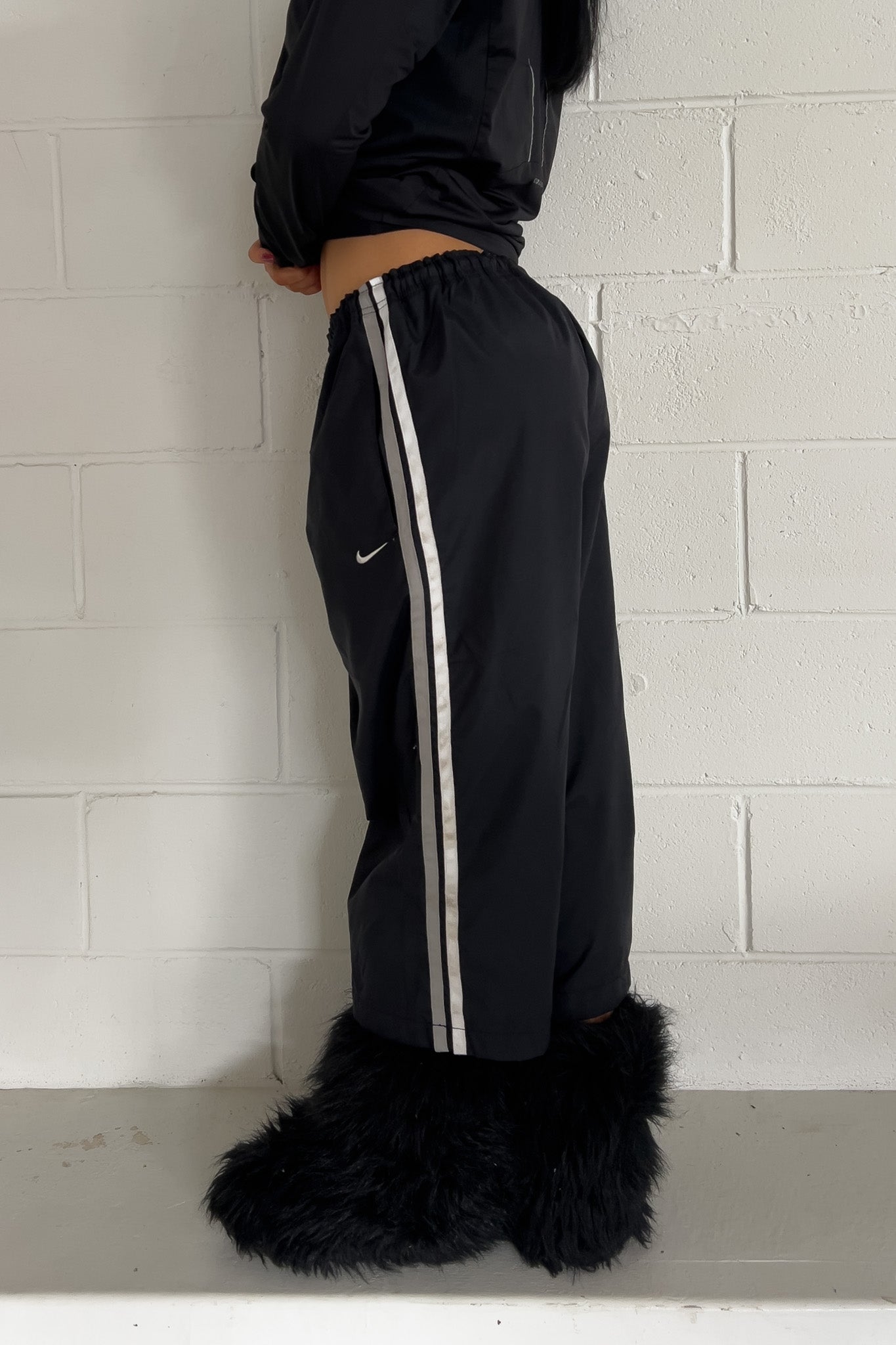 NIKE black track capris ★ Size labelled large