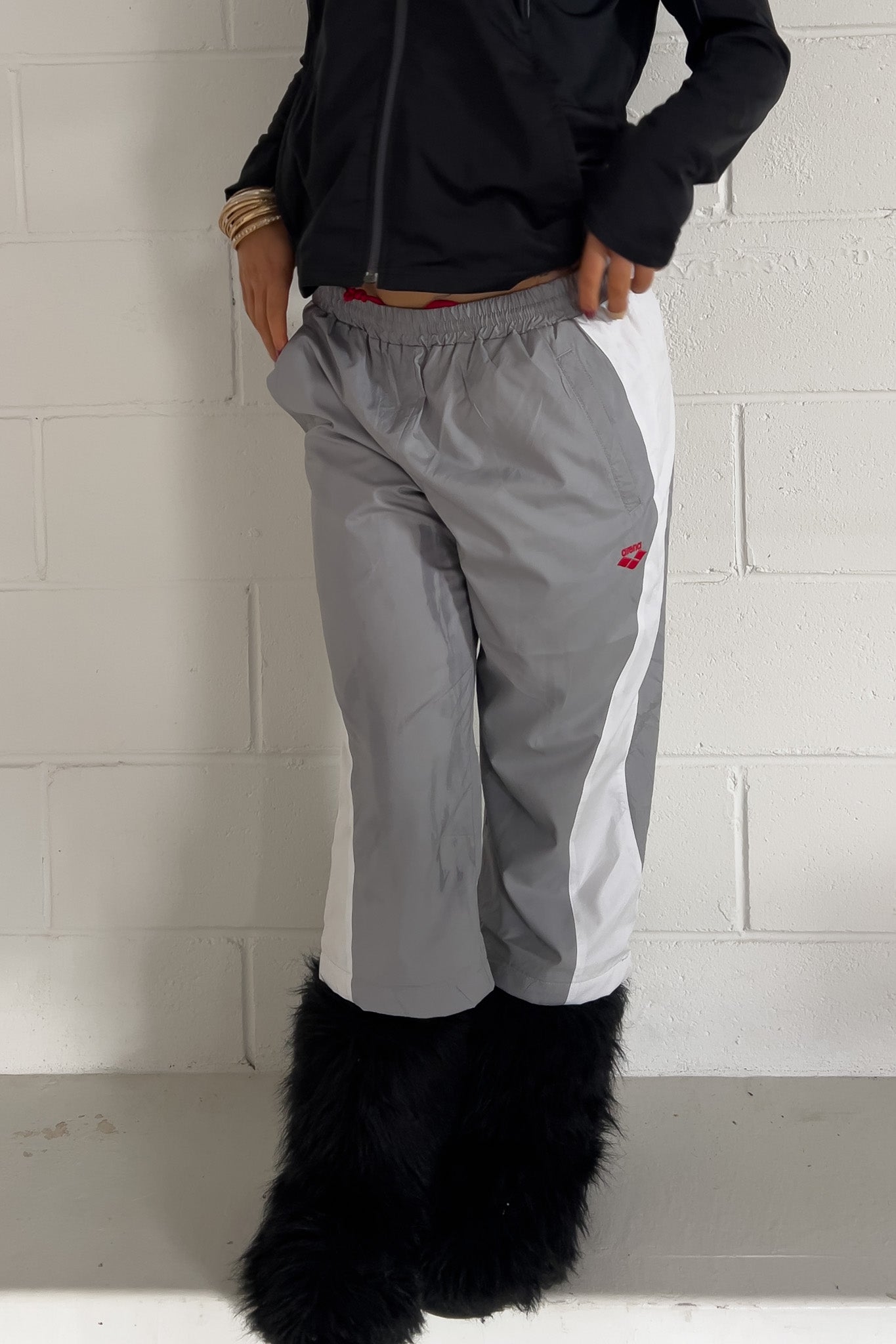 ARENA grey track capris ★ Size est medium
