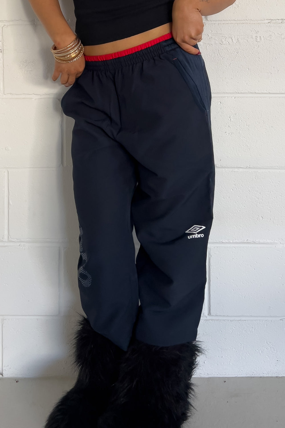 UMBERO navy + red  track capris ★ Size est small
