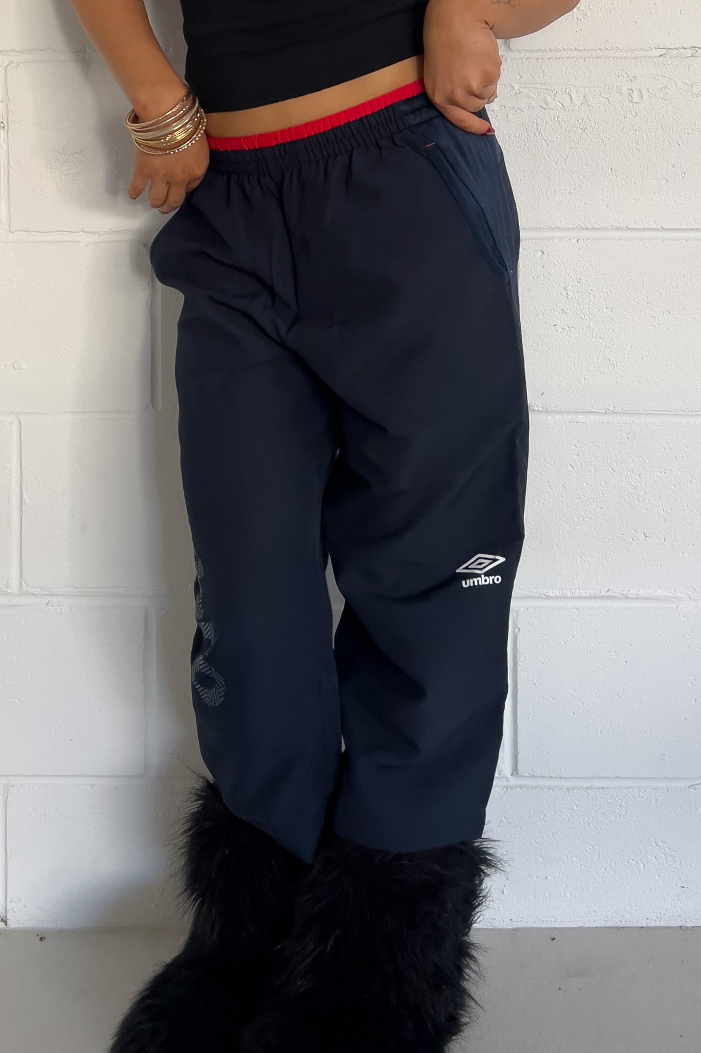 UMBERO navy + red  track capris ★ Size est small
