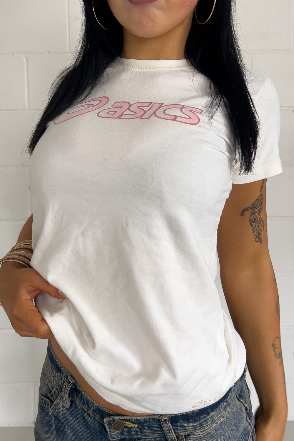 ASICS white + pink logo tee ★ Size labelled small