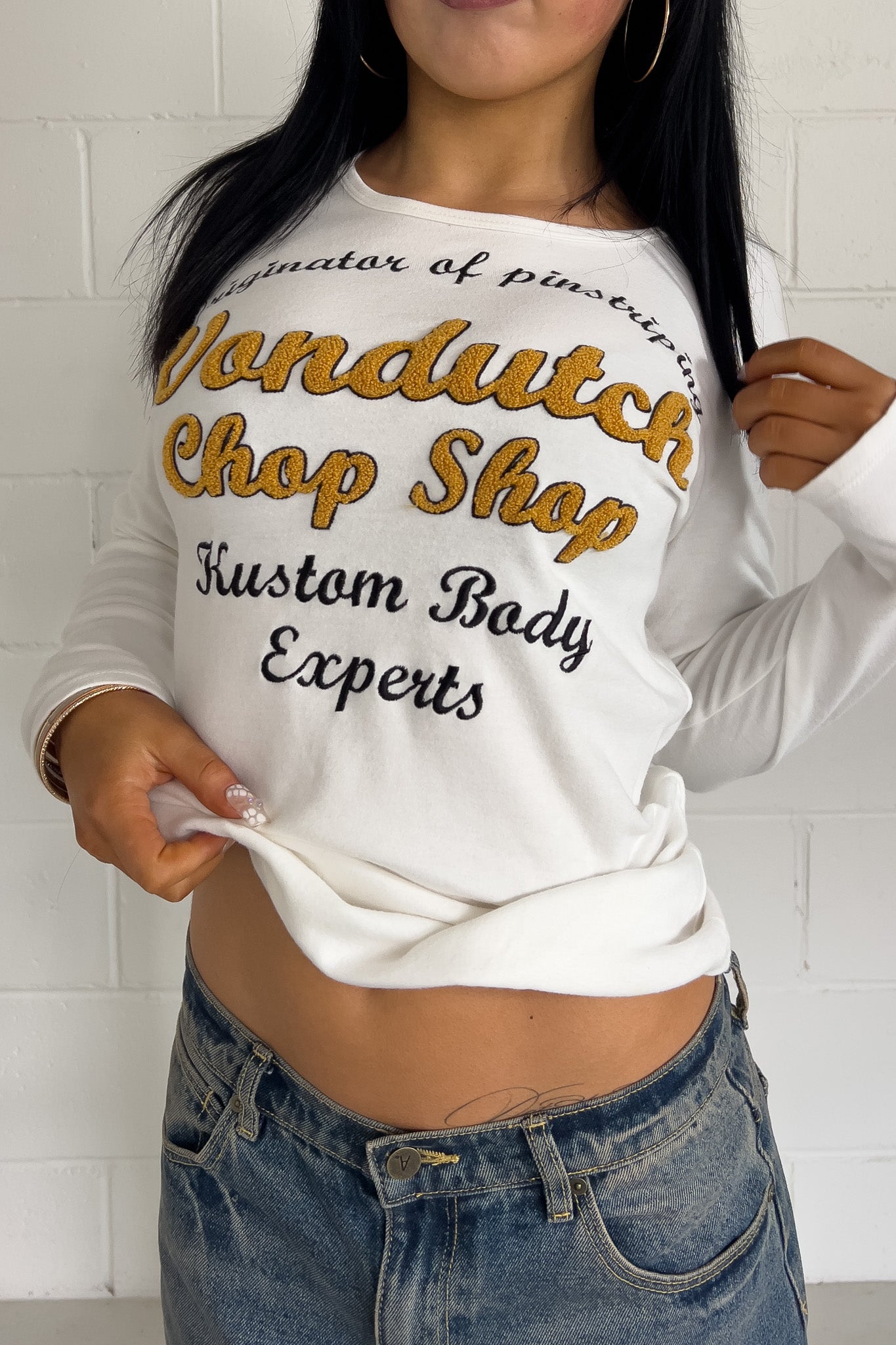 VONDUTCH white graphic "chop shop" ★ Size labelled large