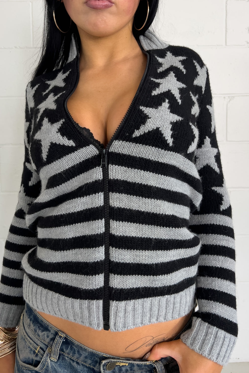 Black + grey stripe/star knit ★ Size est small