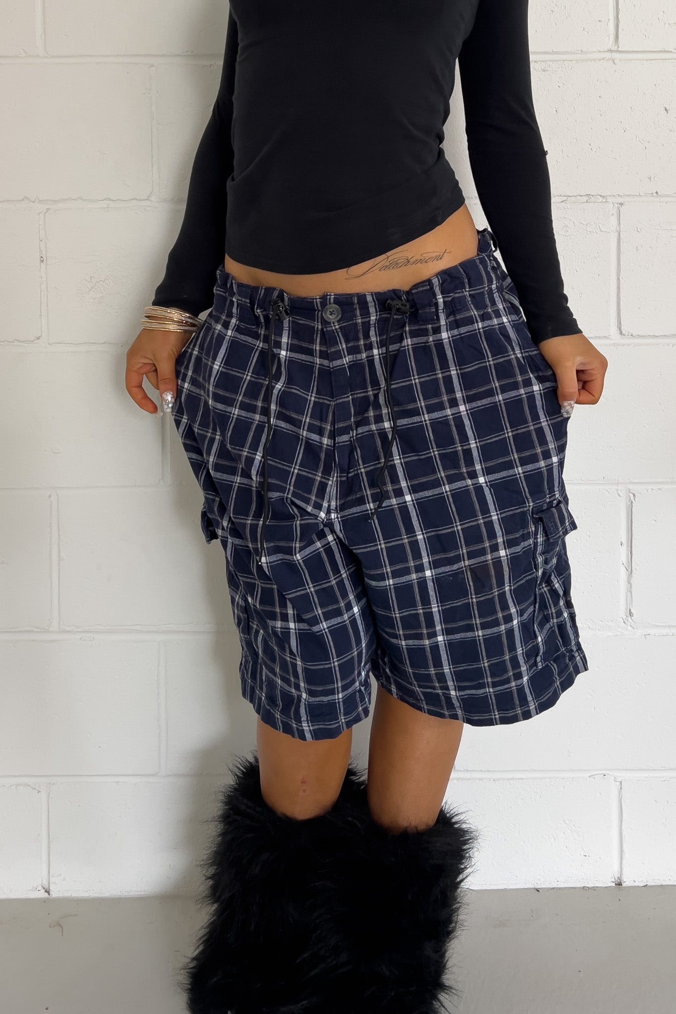 GREAT NORTH WEST navy plaid short ★ One size adjustable waist