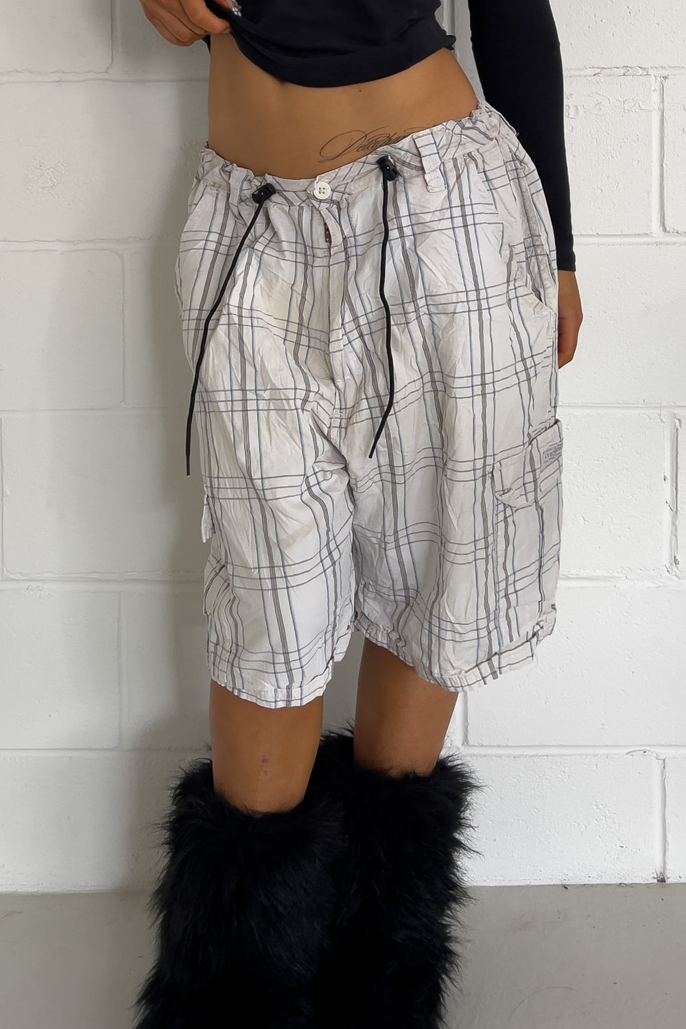 WRANGLER white + blue plaid short ★ One size adjustable waist