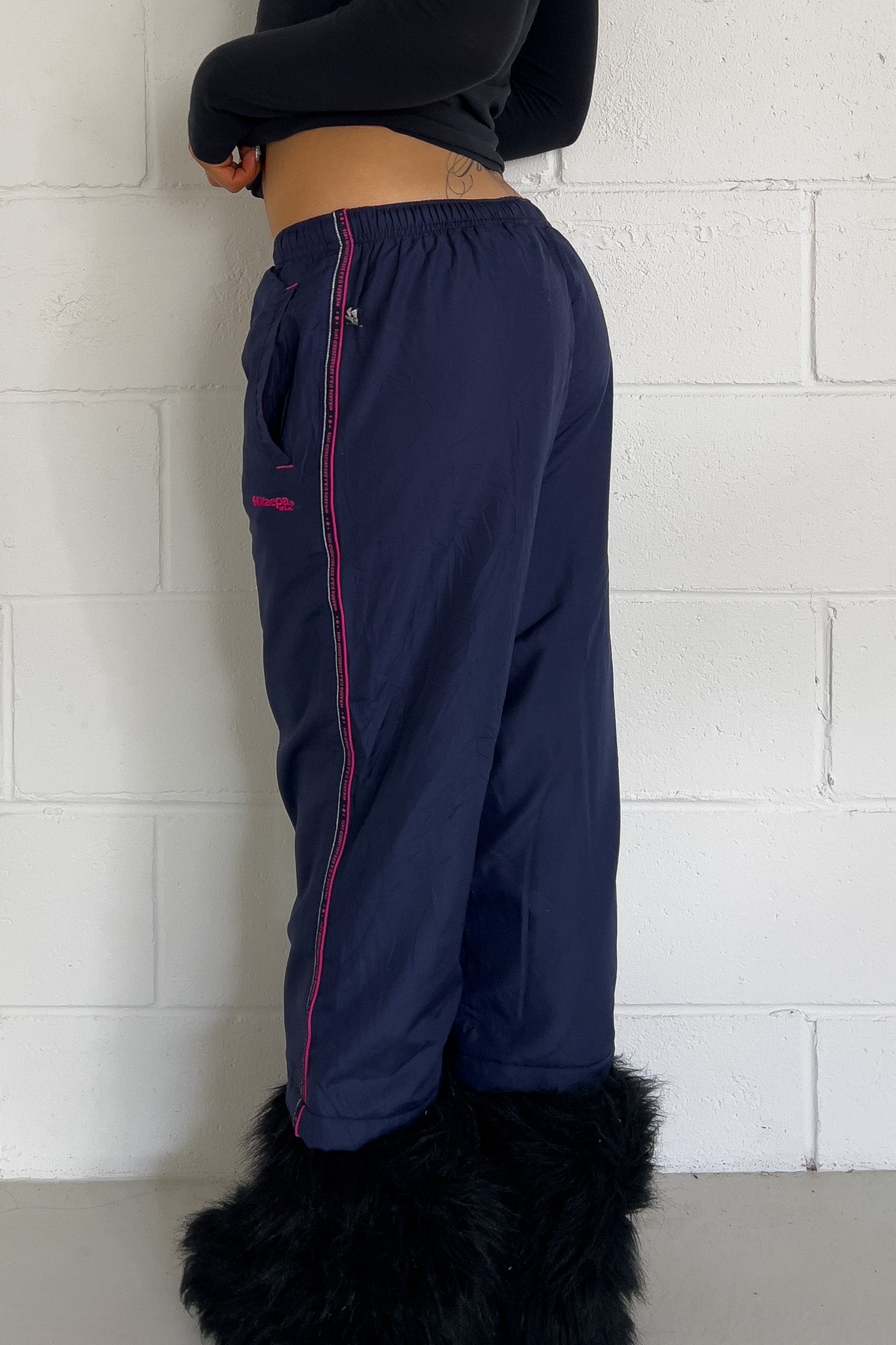 KAEPA navy + pink track capris ★ Size labelled large