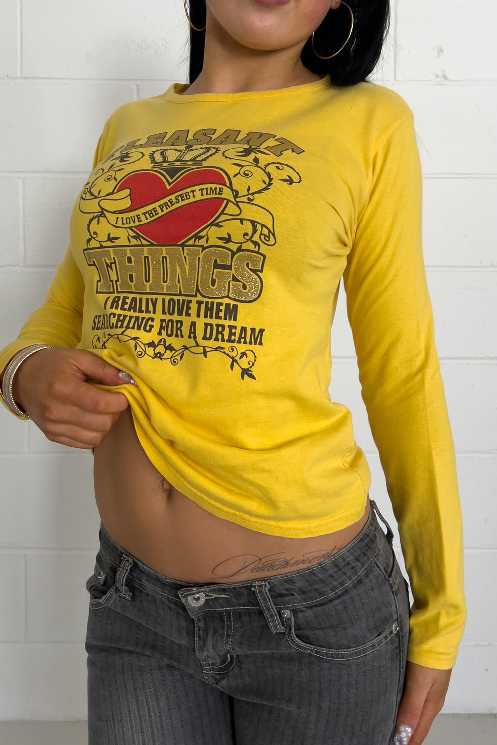 J.E.BALANCE yellow graphic"pleasant things" long sleeve ★ Size est medium