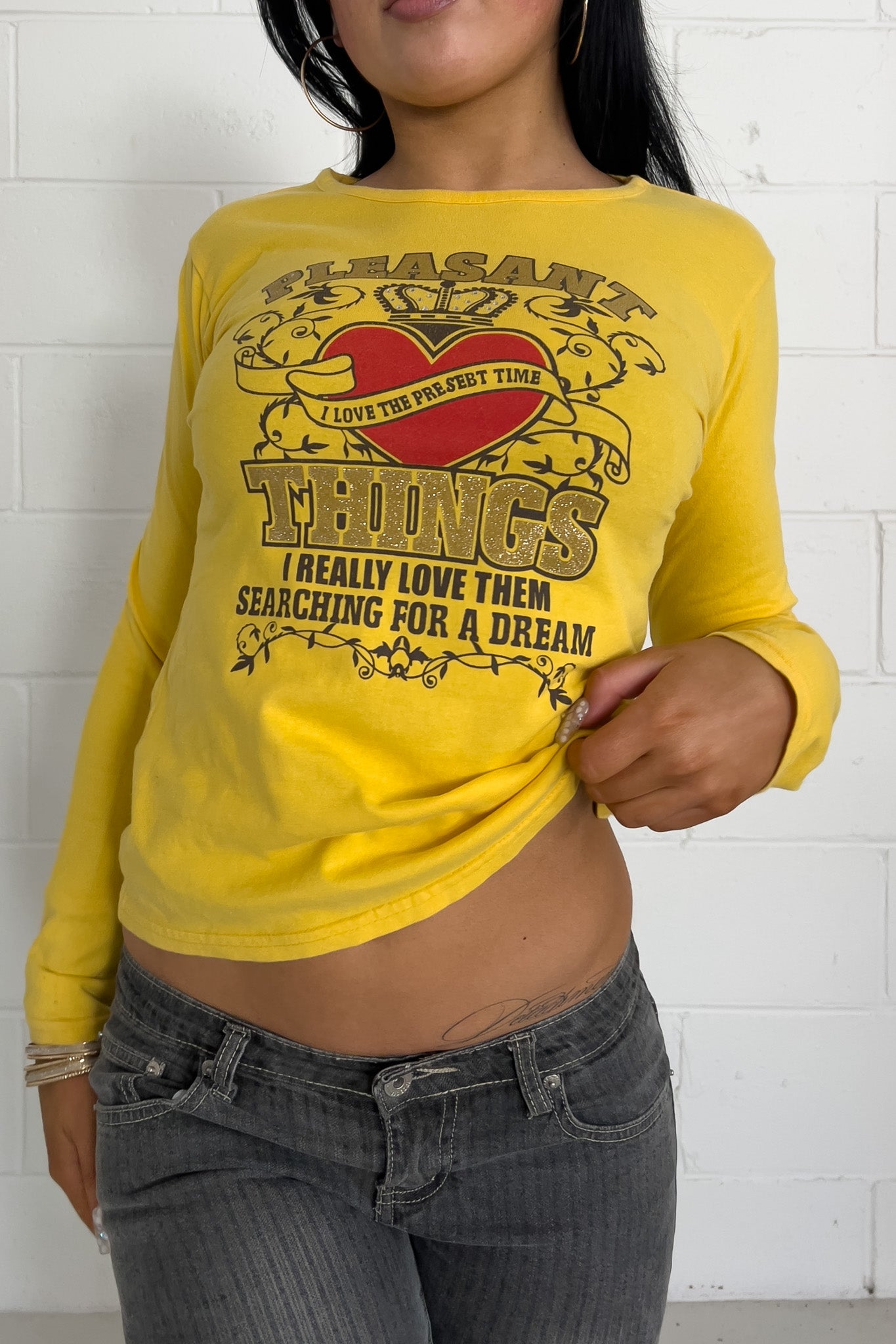 J.E.BALANCE yellow graphic"pleasant things" long sleeve ★ Size est medium