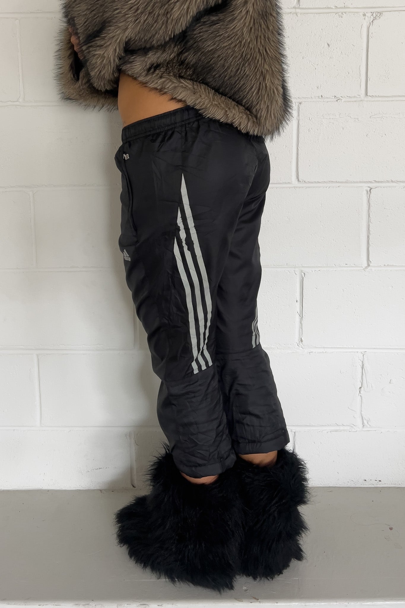 ADIDAS black track capris ★ Size labelled small