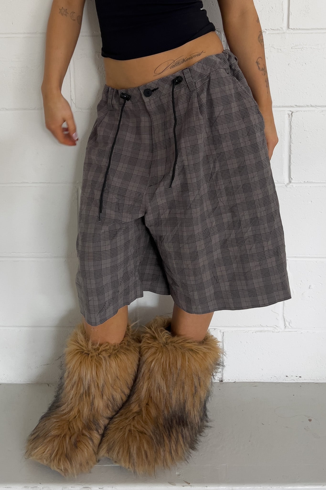 ASHWORTH brown/grey plaid short ★ One size adjustable waist
